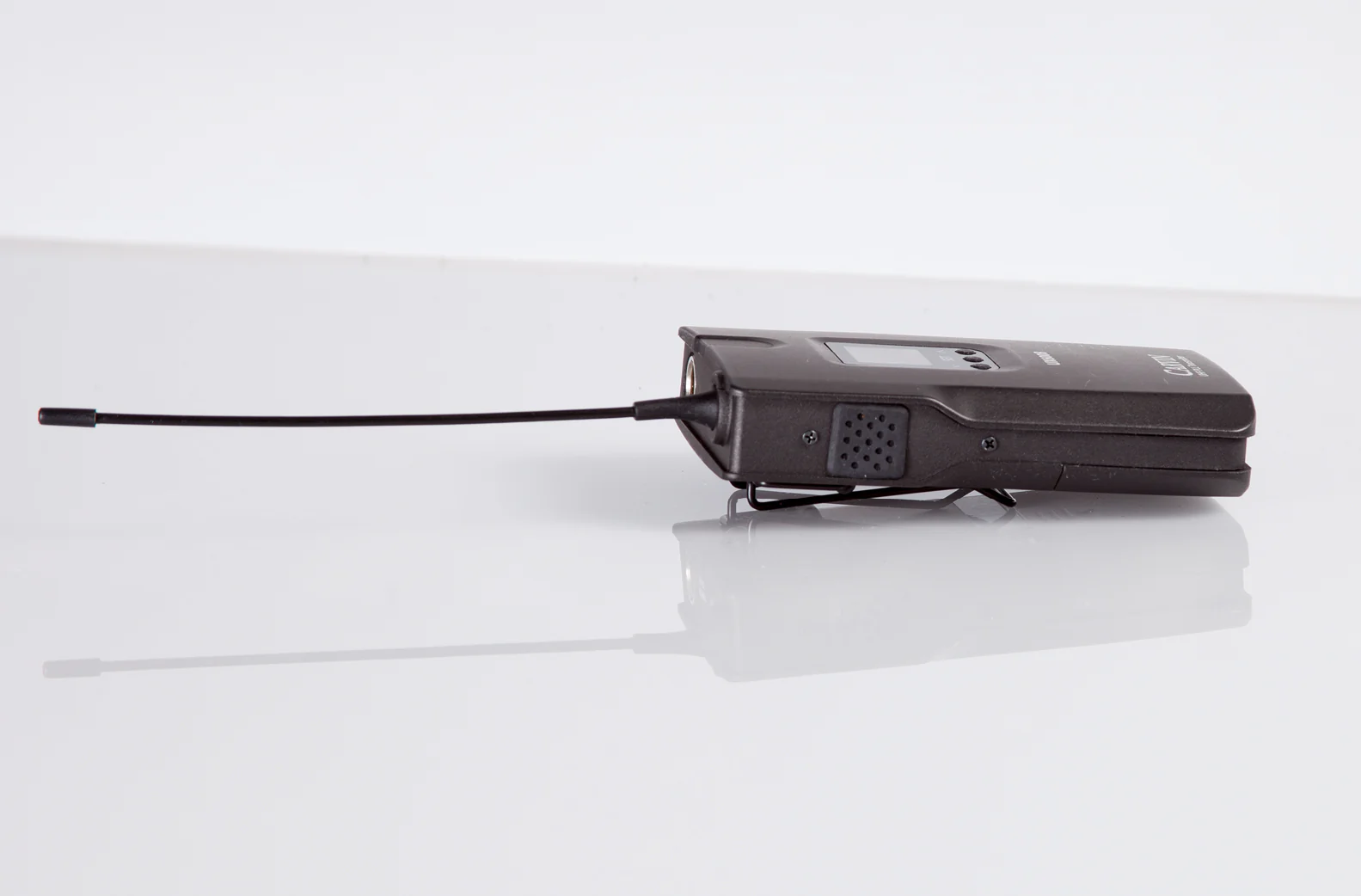 UX1200BP1T Wireless Headset Microphone System-Tan - Image 17